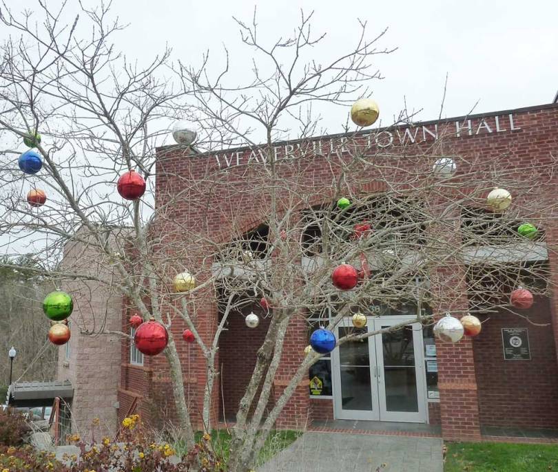 Decked-Out Town Hall - Weaverville Garden Club